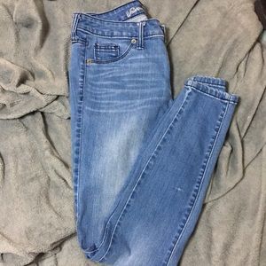 Universal Thread Skinny Jean